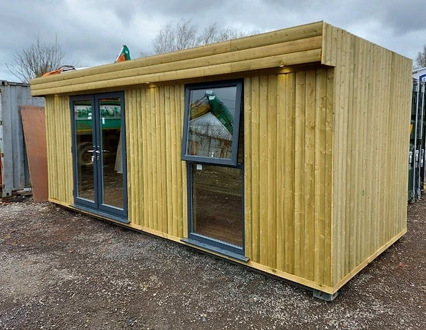 Bureau à domicile / Salle de sport - conversion de conteneur d'expédition – Image 11