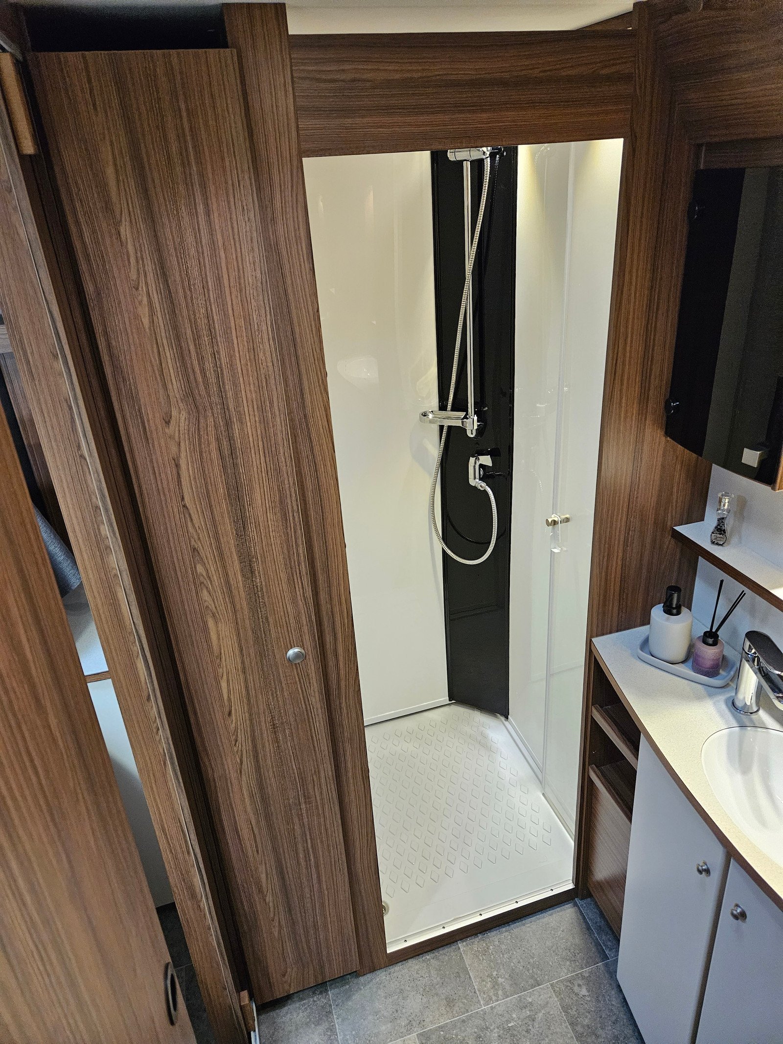 Caravane Customized Polar 730 – Image 4