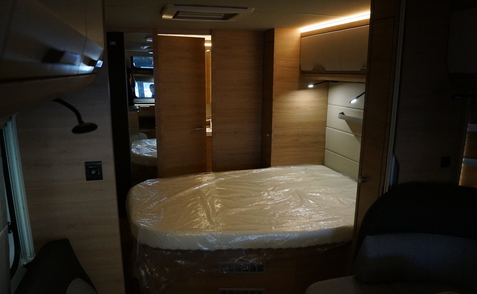 Caravane Knaus SÜDWIND 650 PXB – Image 12