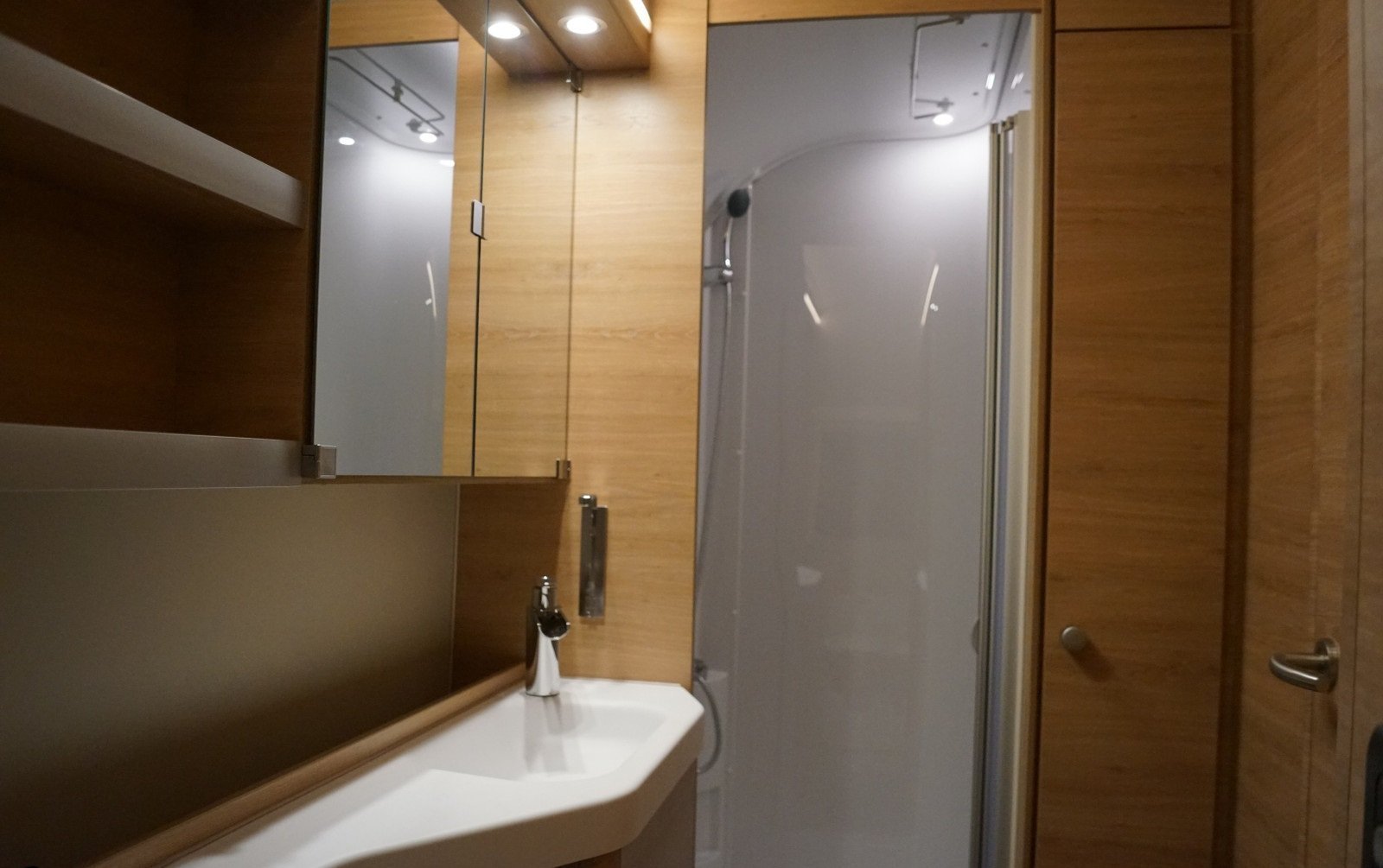 Caravane Knaus SÜDWIND 650 PXB – Image 21