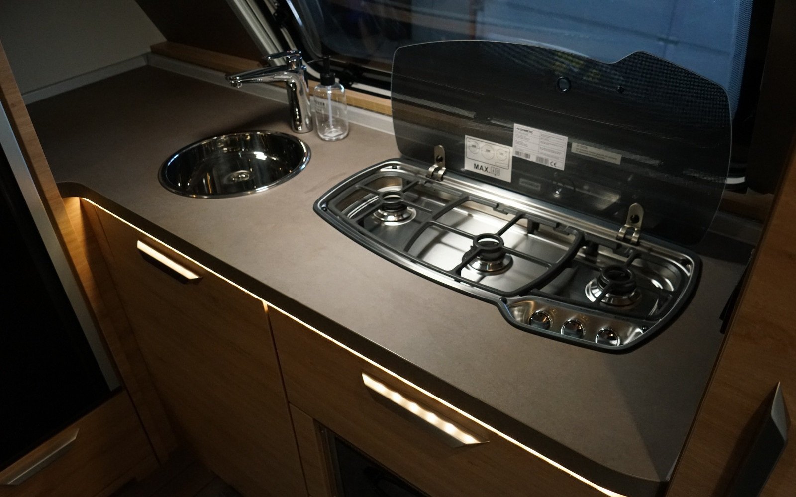 Caravane Knaus SÜDWIND 650 PXB – Image 16