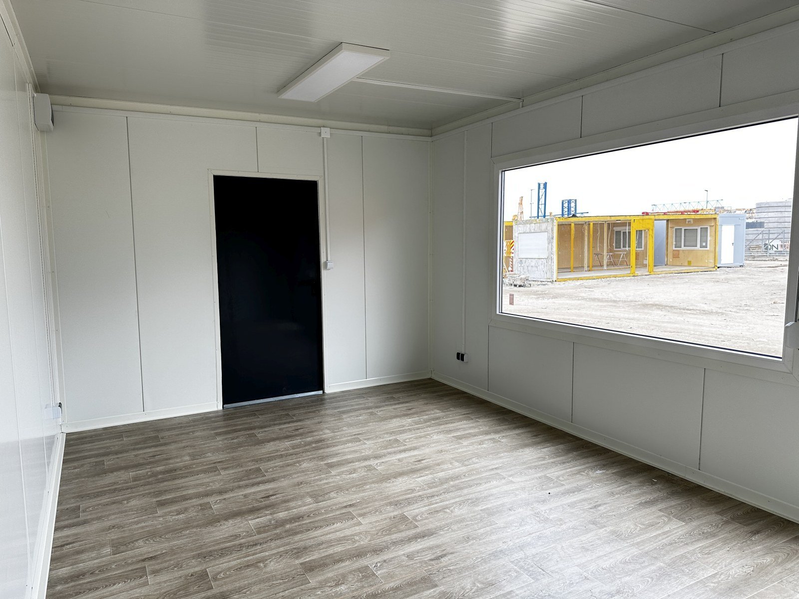 Conteneur pavillon commercial 3,5 x 5 espace ouvert + entrée latérale supplémentaire – Image 6