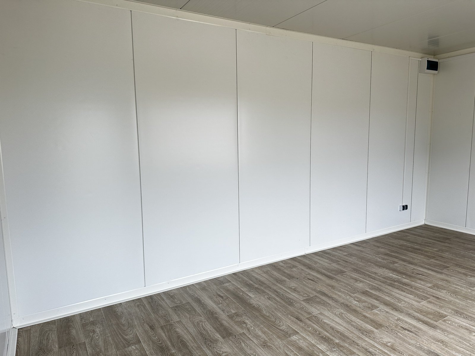 Conteneur pavillon commercial 3,5 x 5 espace ouvert + entrée latérale supplémentaire – Image 11