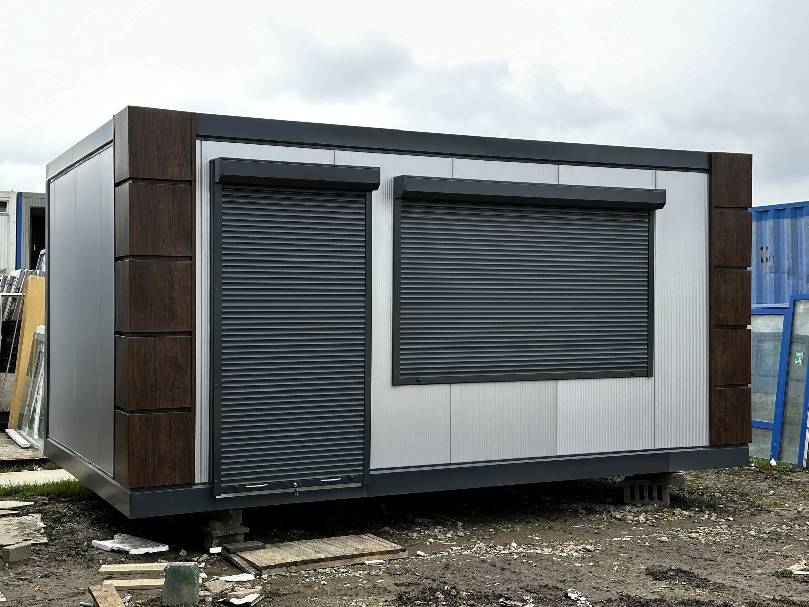 Conteneur pavillon commercial 3,5 x 5 espace ouvert + entrée latérale supplémentaire – Image 17