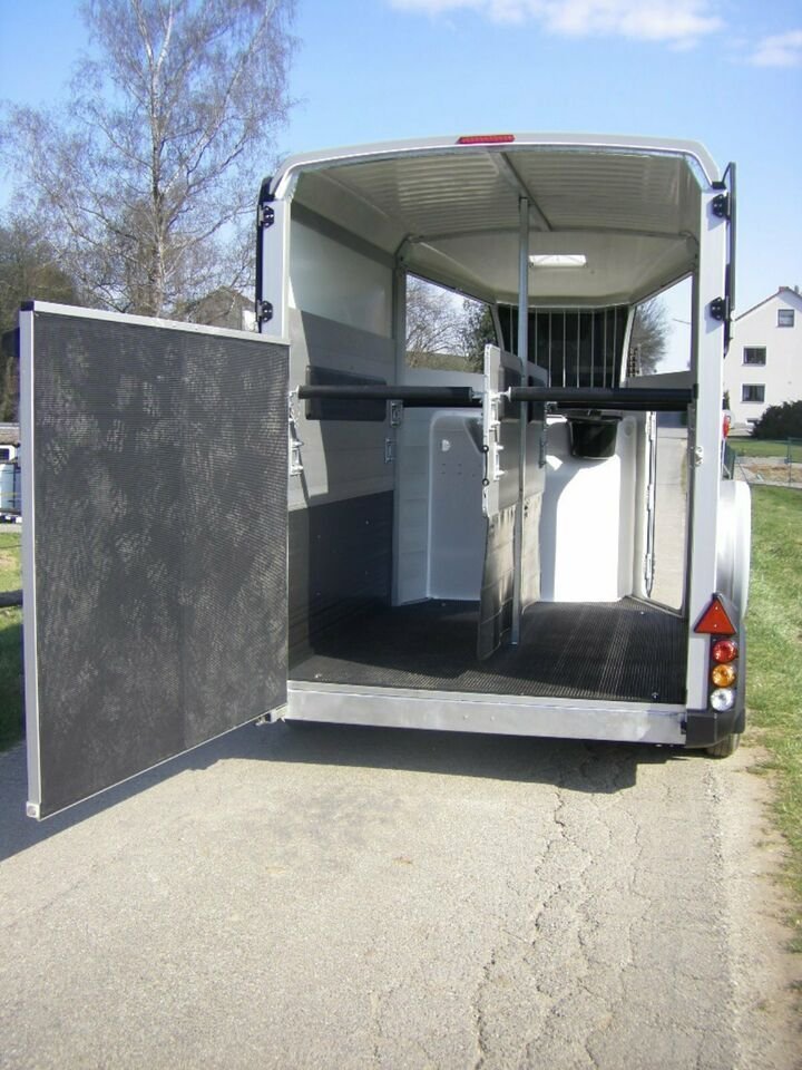 Van 2 places Ifor Williams HBX 511 – Image 14
