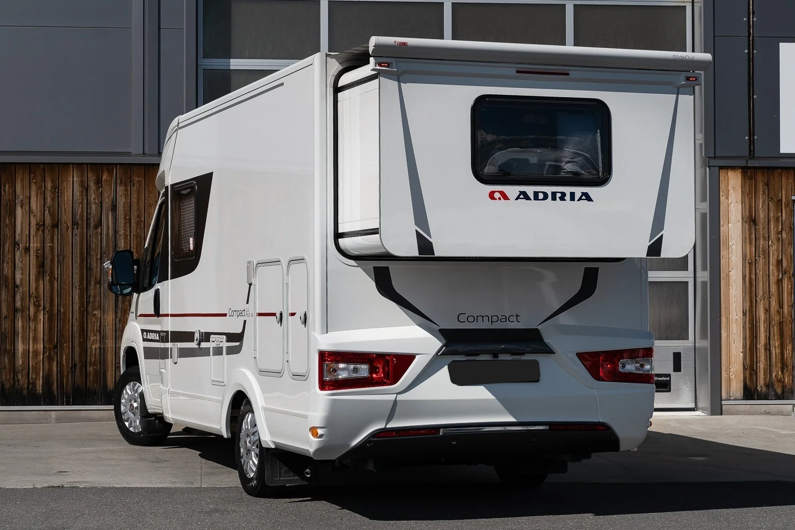 Camping-car Adria Compact SLS Slide Out – Image 2